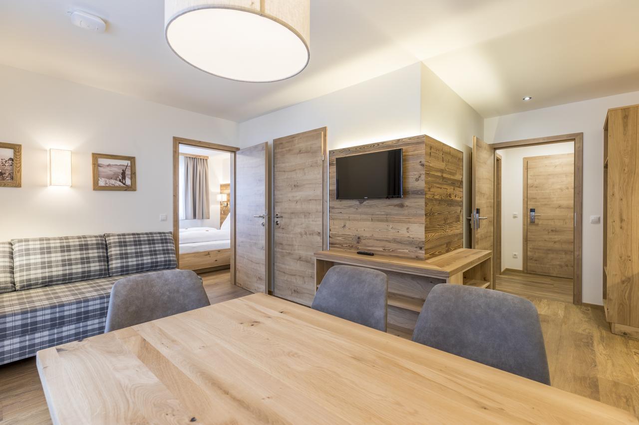 Ofentuerl Alpine Living Aparthotel Flachau Exterior photo