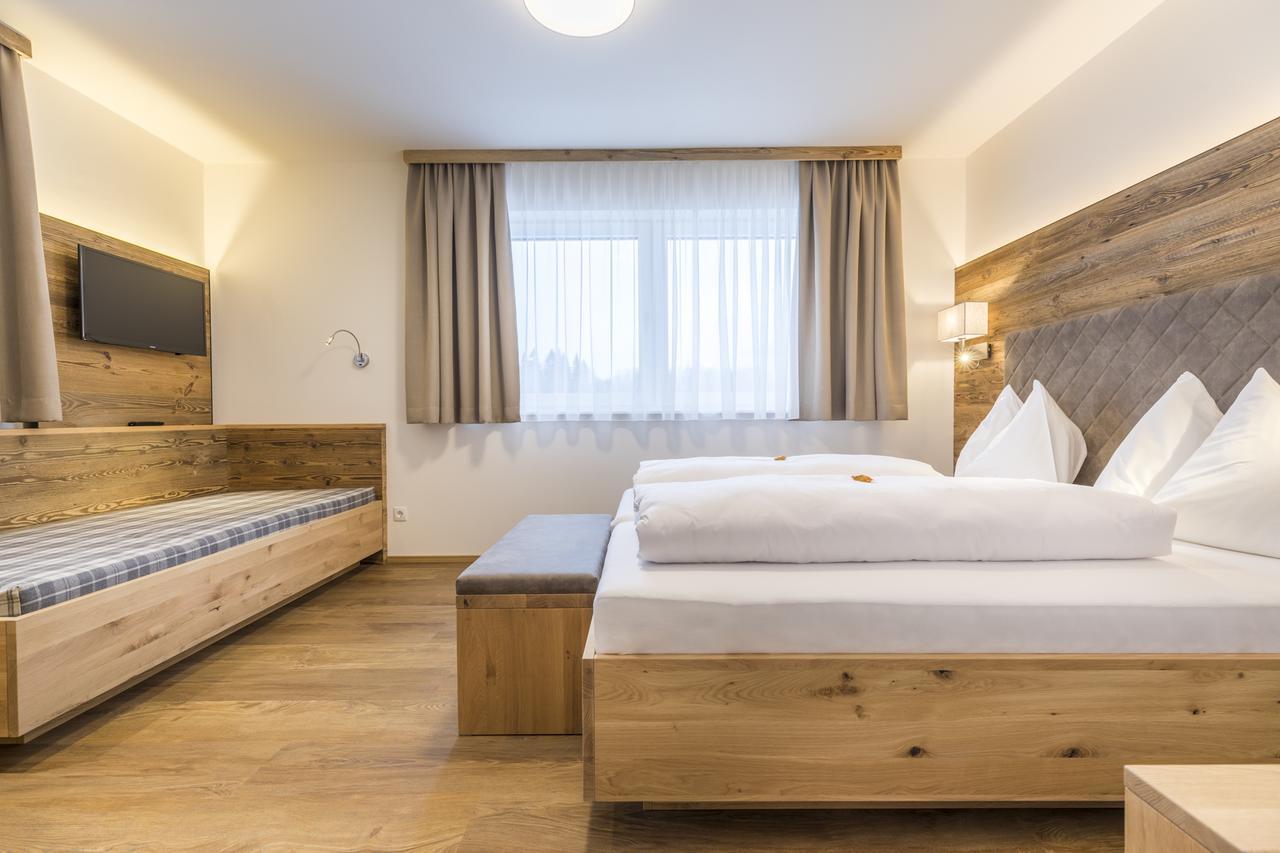 Ofentuerl Alpine Living Aparthotel Flachau Exterior photo