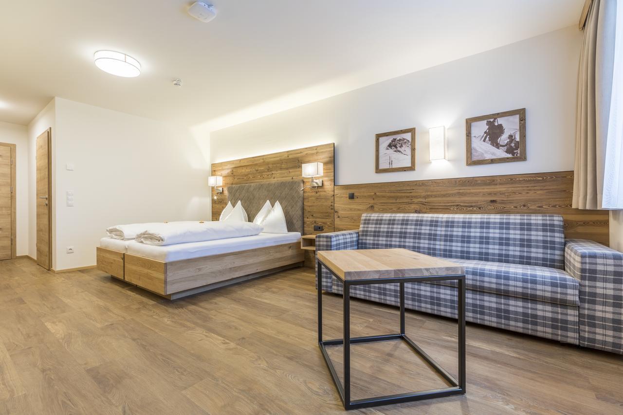 Ofentuerl Alpine Living Aparthotel Flachau Exterior photo