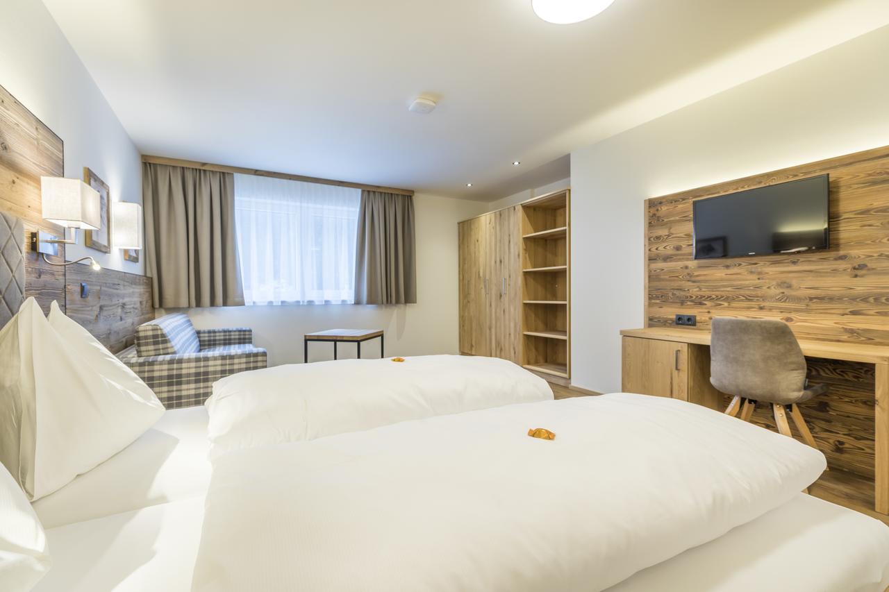 Ofentuerl Alpine Living Aparthotel Flachau Exterior photo
