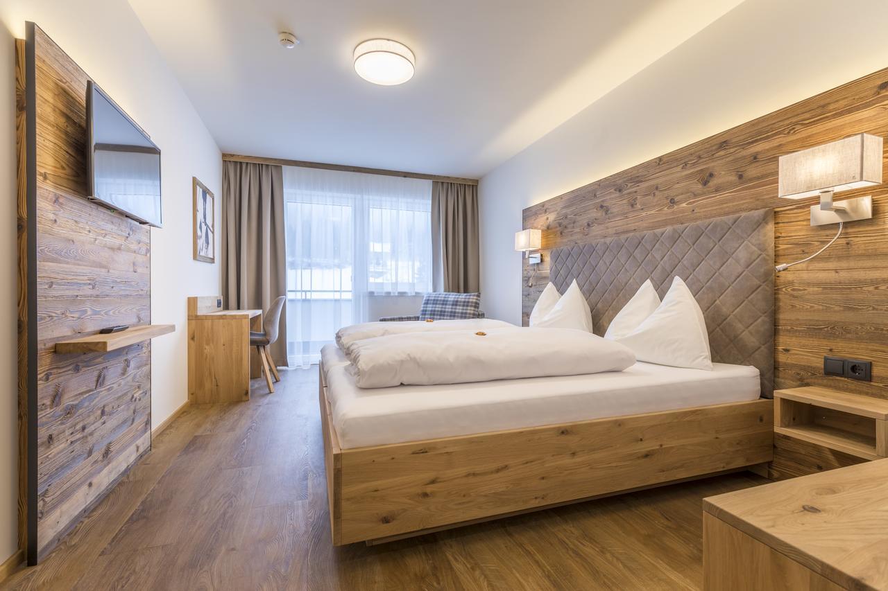 Ofentuerl Alpine Living Aparthotel Flachau Exterior photo