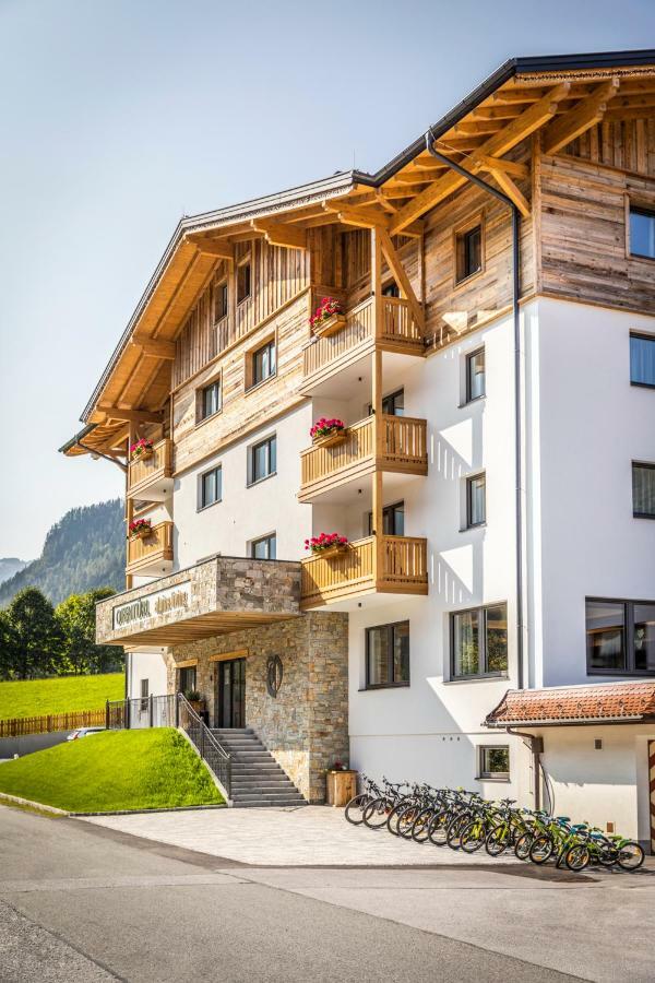 Ofentuerl Alpine Living Aparthotel Flachau Exterior photo
